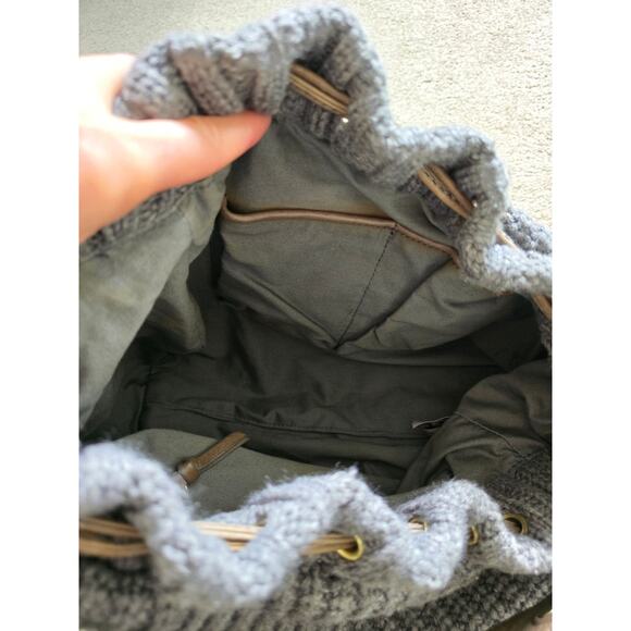 Ugg Australia Gray Sweater Knit Wool Blend Drawstring Shoulder Bucket Bag - Picture 8 of 10